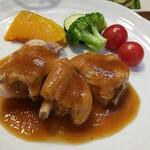 キッチン ブルー グローブ - 反対側から、スペアリブポシェは３つ