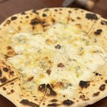 バル ブルローネ - クワトロフォルマッジ