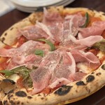 バル ブルローネ - 生ハムのピッツァ