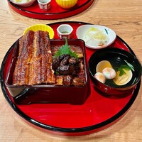 炭焼うな富士 白壁別邸 - 肝入り特上うな重