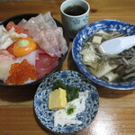 みなと食堂 - 漁師の漬丼＋せんべい汁セット 2150円　(2024.5)