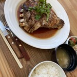 ひこま豚食堂＆精肉店 Boodeli - 