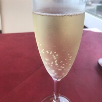 謝朋殿 幕張店 - ラ ロスカ ブリュット