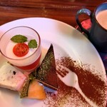 イタリア食堂amico - トマトゼリーとカッサータとチョコレートケーキとメロン