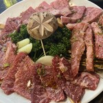 炭火焼肉 楽牛園 - 