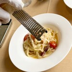 poco a poco - チーズをスリスリ〜♪