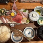 網元料理あさまる - お刺身定食のご飯は酢飯で