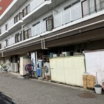 古時計 - 店舗裏