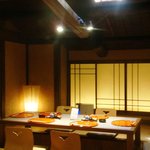 味彩 のと与 - 奥側には6名までのお座敷があります。