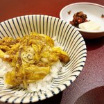 人形町 今半 - 〆の玉子とじご飯は山椒とミョウガ入り