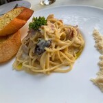 Laimai Courtyard Restaurant and Bar - 