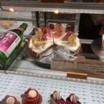 パティスリーマサ - ショーケースの様子 アップ。