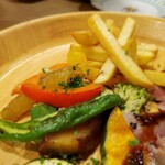 カジュアルフレンチBar 7FUKU - 野菜もポテトも美味しい