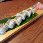 海鮮うまいもんや 浜海道  - カマス炙り棒寿司