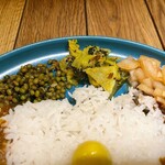 ハルダモンカレー - A + B + C  1800円