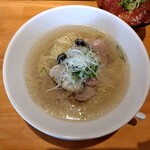 麺家 たけ田 - 牡蠣とぶどう山椒の塩そば