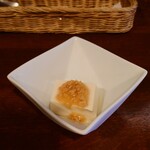 ビストロ コゥジィ - 暑い中の訪問に嬉しい"冷奴"。