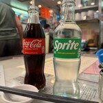 Mak An Kee Noodle - コーラとスプライト