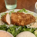 鶏Dining Bird Place - チキンカツサラダランチ900円