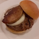 LE SENSORIEL - グラフォアとビーフパティのバーガー