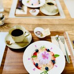 Li-Li CAFE - ブルーベリーヨーグルトムース   ドリンクセット