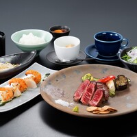 国産牛ステーキ＆海鮮鉄板焼ランチ