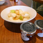 Hard Days Night Hotel - フルーツヨーグルト