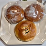 ずんちゃんパン - 上2個はアゲアンパン　下はたかなパン