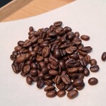 日本料理 TOBIUME - ③焙煎士:矢澤太輝氏がローストした珈琲豆
      (ブラジル豆・グァテマラ豆・ペルー豆のブレンド)