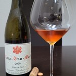 日本料理 TOBIUME - お酒⑩ナナツモリ・ブラン・ド・ノワール・ドメーヌ・タカヒコ2020(白ワイン、ドメーヌ・タカヒコ、北海道)
      葡萄品種:ピノ・ノワール100％
      貴腐菌が付いた葡萄を粒単位で収穫、2020年は貴腐のみ使用