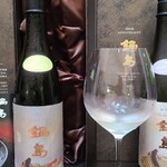 日本料理 TOBIUME - お酒⑯鍋島　百周年記念酒　クラシック(佐賀)
      米品種:非公開、精米歩合:35%