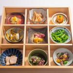 MOSS CROSS TOKYO - SHOKADO 9つの物語 シグニチャー "プティタプティ" 9つの豆皿料理