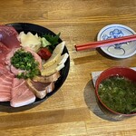 まぐろ専門店 がお - 2024.4.3（水） 2回目の訪問　
                                特選本マグロ丼1480円（税抜）