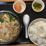 おふくろ亭 - 2024/06/25
      ホル鍋定食 大飯 600円
      ✳︎選べる小鉢 温泉玉子