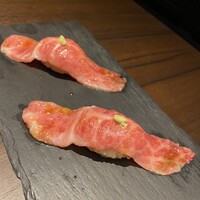 焼肉 じゅん - 小形牧場牛の肉寿司