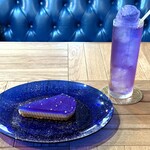 Leonids Cafe - 流星ケーキ＆バタフライピーティー