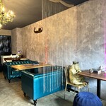 Leonids Cafe - 店内の様子 ☆ 3