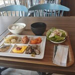 グリーンリッチホテル宮崎橘通2 - 料理写真:一泊目