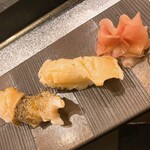 すし おおまさ - ツブ貝握り、アワビ握り