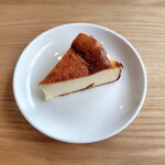 Riders cafe AS ONE - バスクチーズケーキ