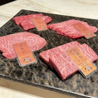 完全個室 牛の達人 private 新宿本店 - 和牛希少部位盛合4種
