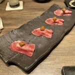 うしごろ 貫 - 炙り握り