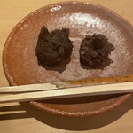 竹千代 - ⚪︎お菓子と抹茶〜あんこは2種類。チョコ味とコーヒー味の粒あん。