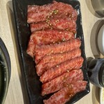 和牛ホルモンとタレ漬け焼肉 壺ほる - 和牛上カルビ1280円（税抜）