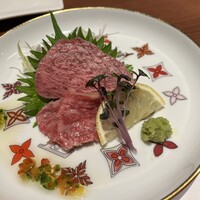 完全個室焼肉すだく浮世亭 - 炙り刺し  