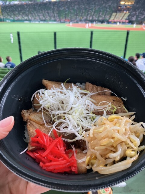 佐藤龍世のなまら豚丼！！！』by mana-maaana : 日本豚園 (にっぽんと 