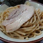 ラーメン無限大 - ボリュームある麺