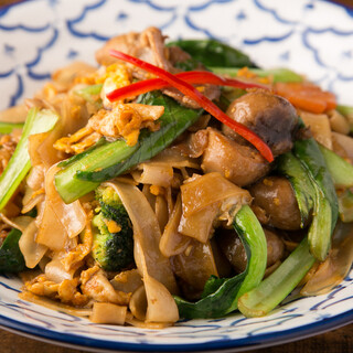 タイ屋台居酒屋 ヤムヤム_1