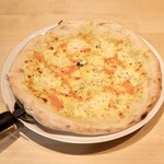 路地裏ピッツァバル ピーラルフ - クワトロフォルマッジ