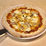 路地裏ピッツァバル ピーラルフ - マスカルポーネとサルシッチャ